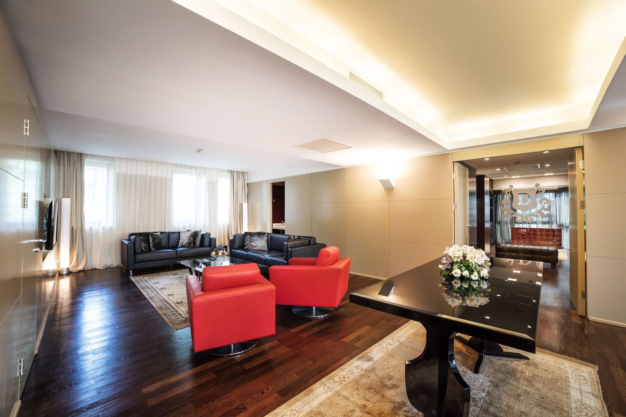 The Dostyk Hotel Алма Ата Екстериор снимка