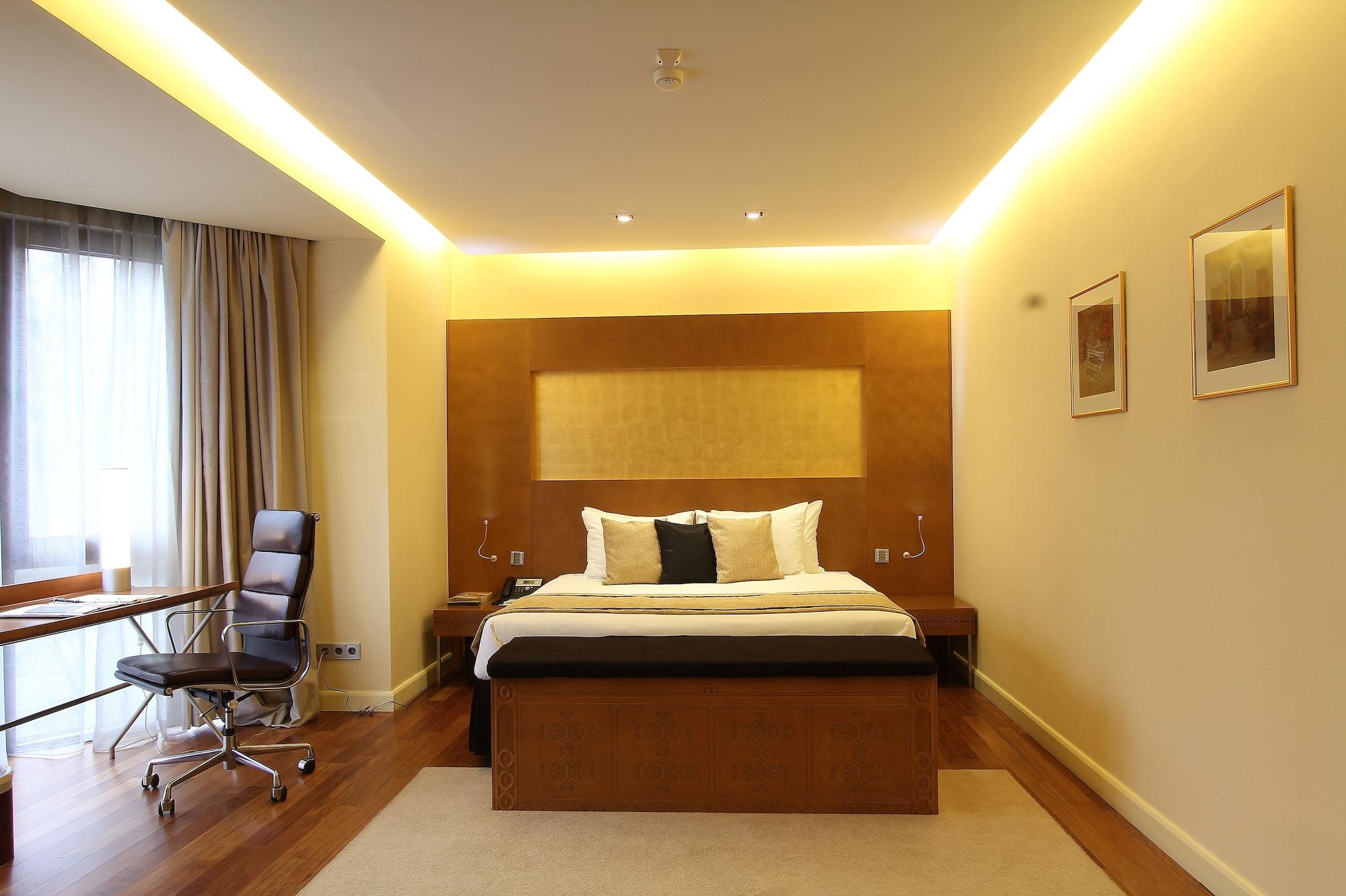 The Dostyk Hotel Алма Ата Екстериор снимка