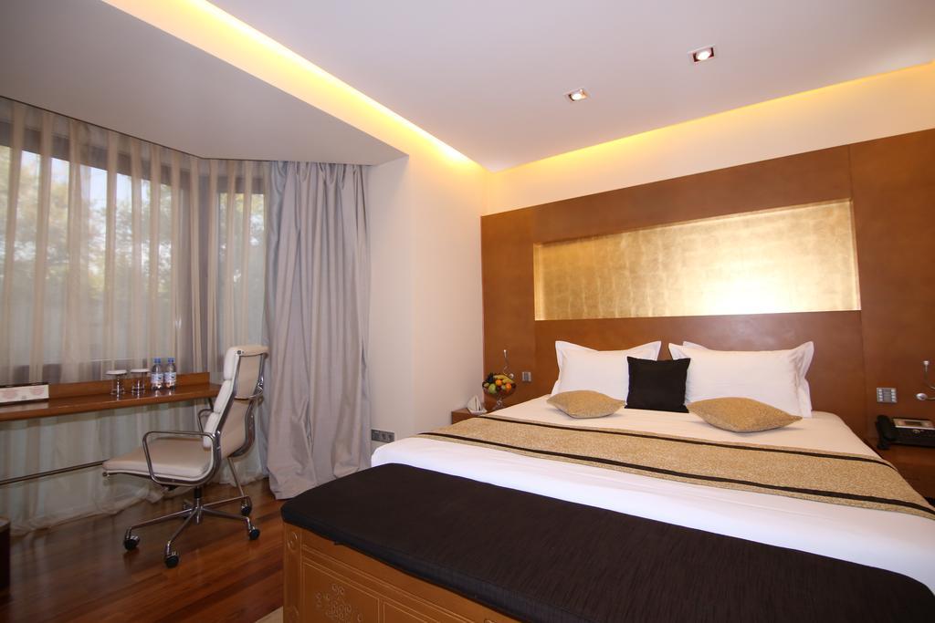 The Dostyk Hotel Алма Ата Екстериор снимка