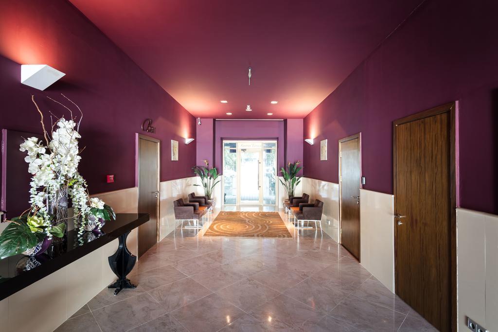 The Dostyk Hotel Алма Ата Екстериор снимка
