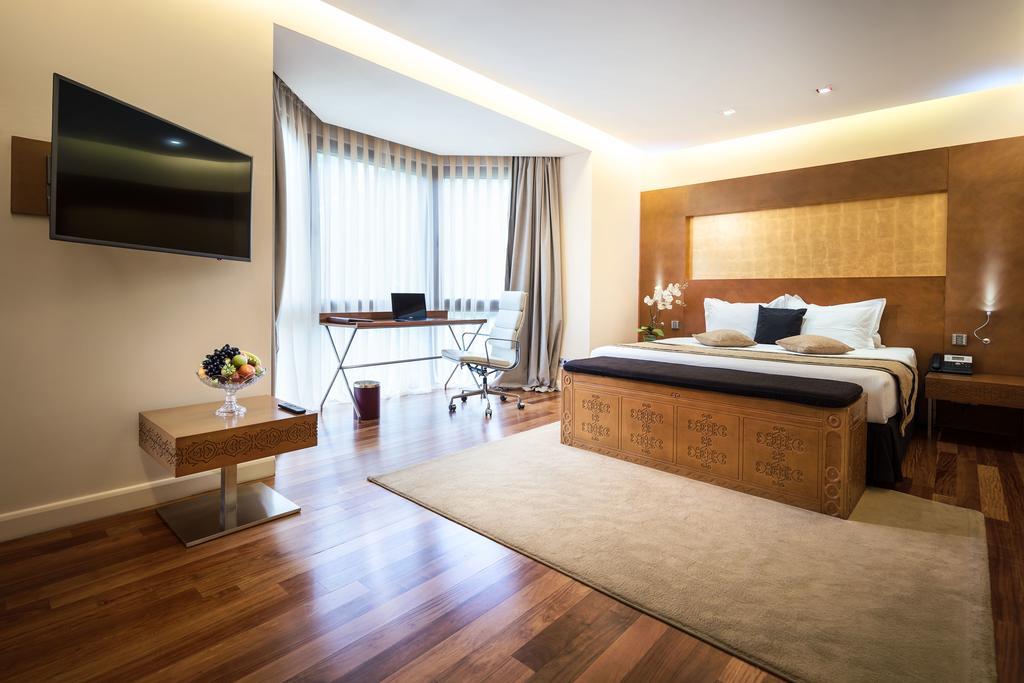 The Dostyk Hotel Алма Ата Екстериор снимка