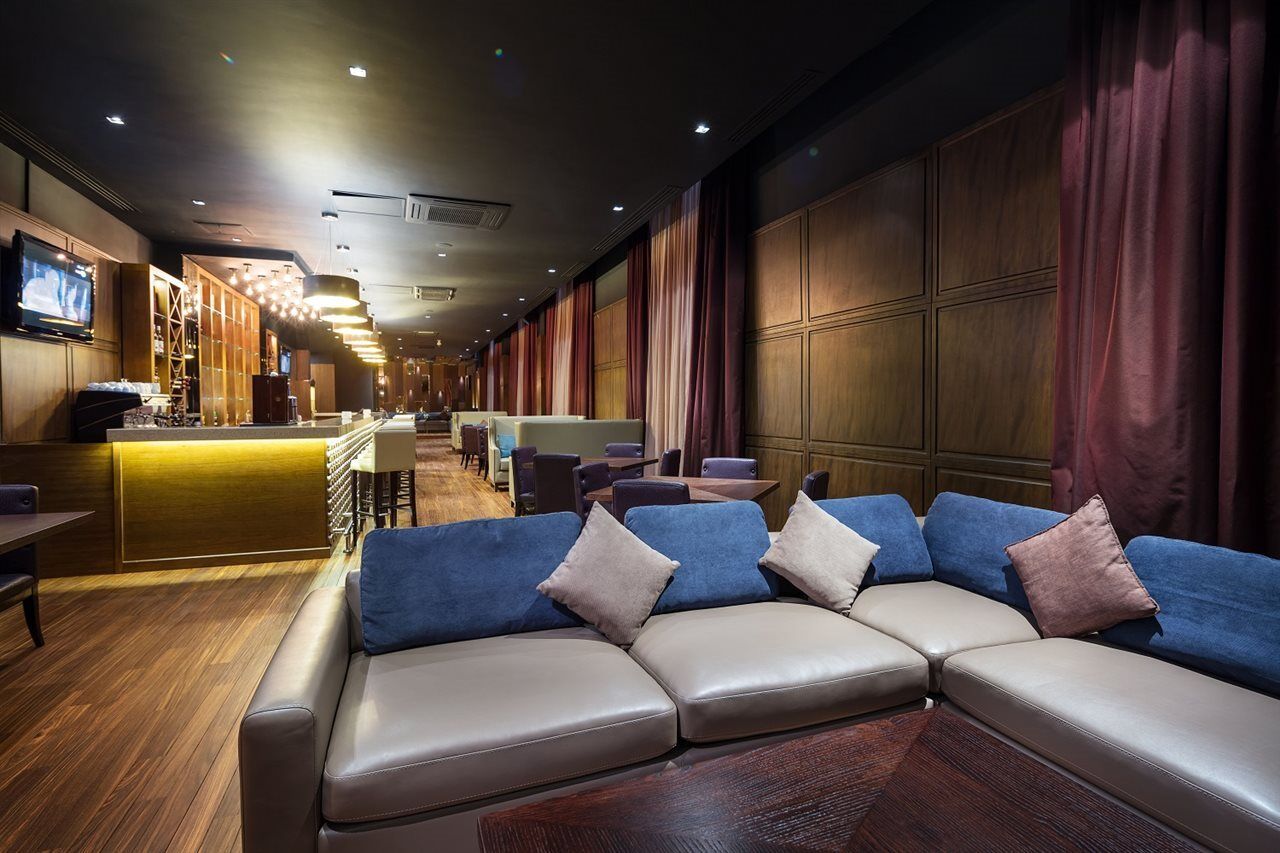 The Dostyk Hotel Алма Ата Екстериор снимка
