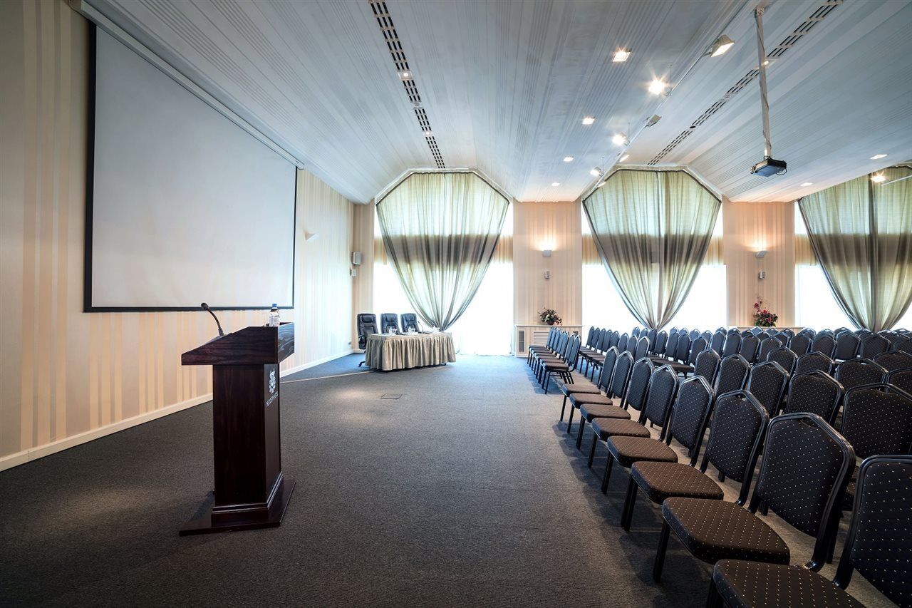 The Dostyk Hotel Алма Ата Екстериор снимка