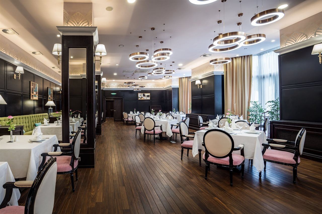 The Dostyk Hotel Алма Ата Екстериор снимка